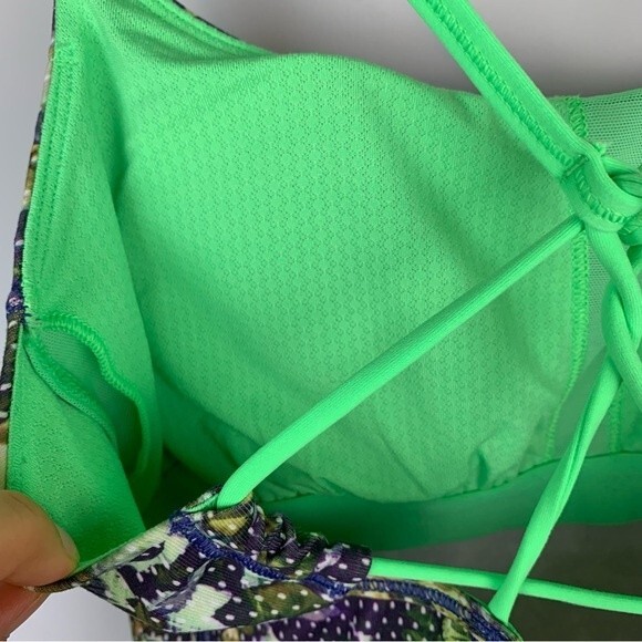 Lululemon women’s dancing warrior tank top size 8 - Picture 7 of 9